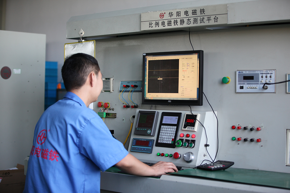 Electromagnet static test bench