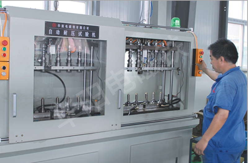 Automatic oil pressure resistance testing machine